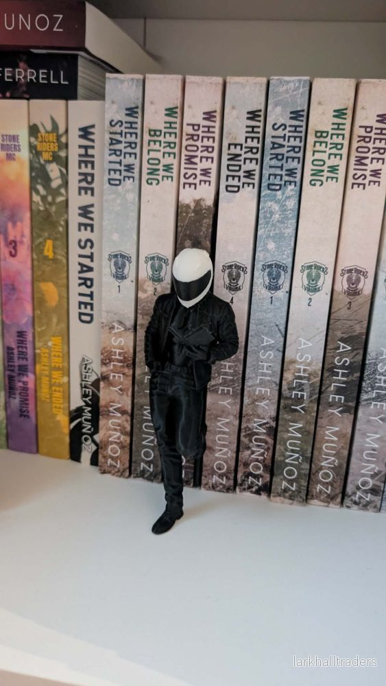 Hyllfigur – Reading Biker Medium Hyllfigur – Reading Biker Medium