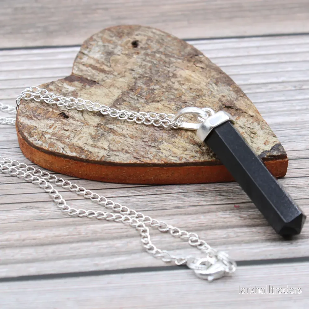 Halsband med svart agat – polerad kristallspets - Bild 2
