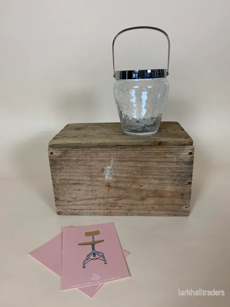 Ishink av glas med stålkant Ishink av glas med stålkant