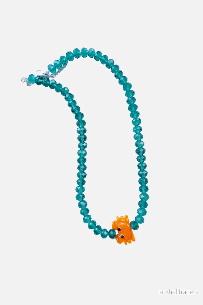 Orange Krabba och Blå Pärlor Halsband