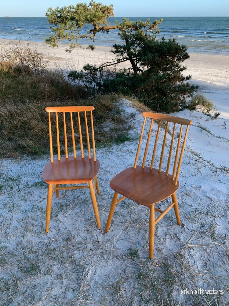 Två vackra gungstolar - säljs tillsammans som ett set - Bild 3
