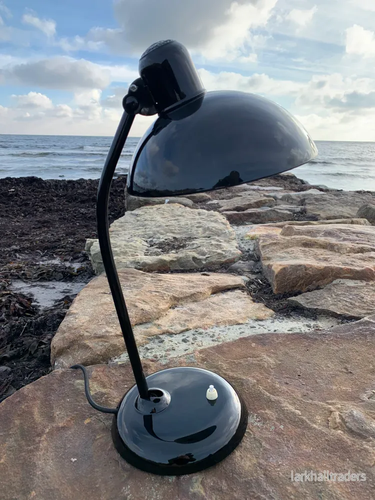 Kaiser Idell 6556 – Svart