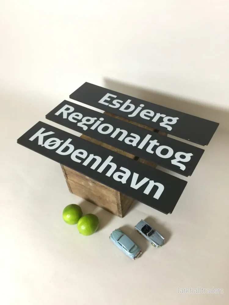 Roliga DSB-skyltar från tåg (priset är för alla 3 st.) - Bild 2