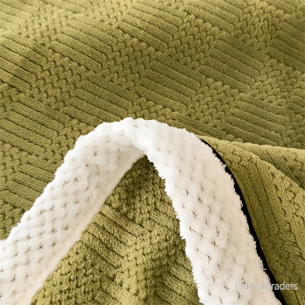 VelvetEdge Pläd – Präglad Lyxfilt med Elegant Kantdesign - Bild 2