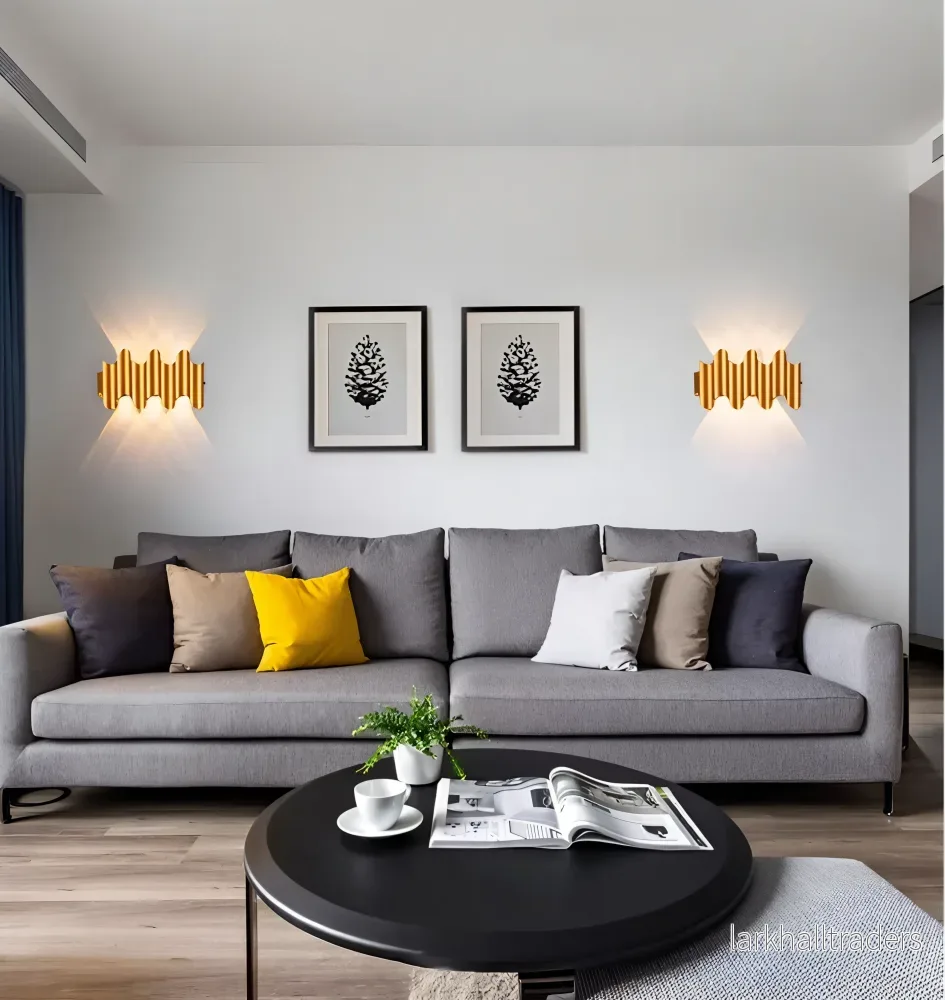 LuxeRay – Svart & Guld Vägglampa i Modern LED-design - Bild 2
