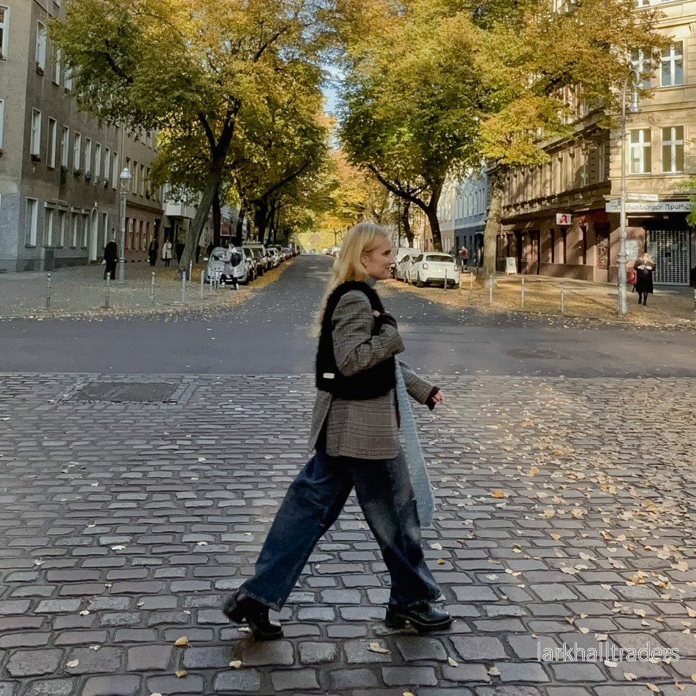 Fluffig svart LIINA Virkad Väska - Bild 3