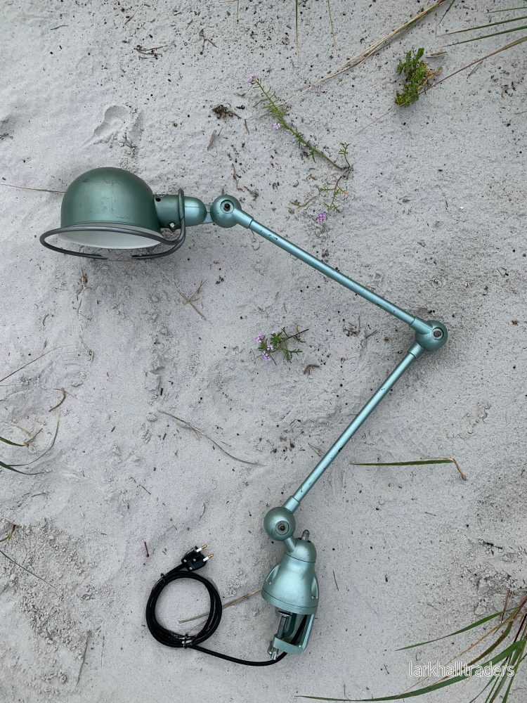 Jieldé med 2 armar och bordsbeslag – Grön Jieldé med 2 armar och bordsbeslag – Grön