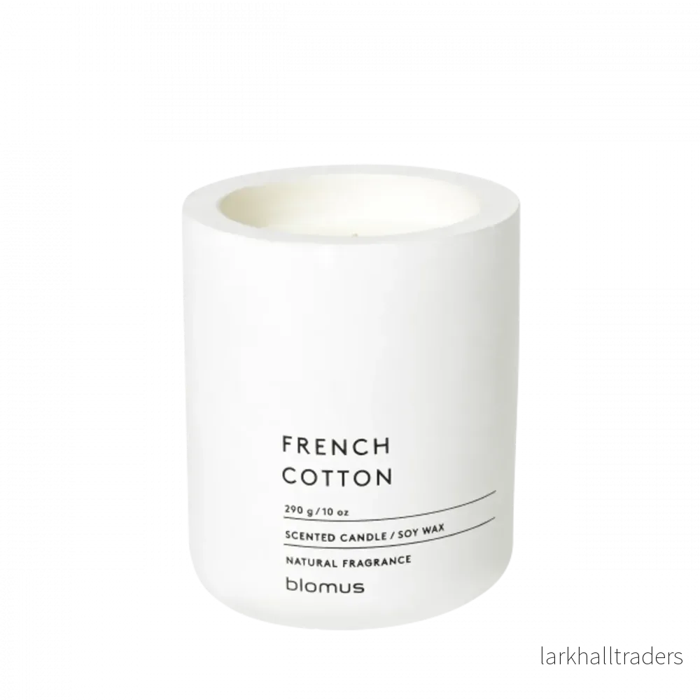 Doftljus Fraga french cotton ø9 cm lily white Doftljus Fraga french cotton ø9 cm lily white