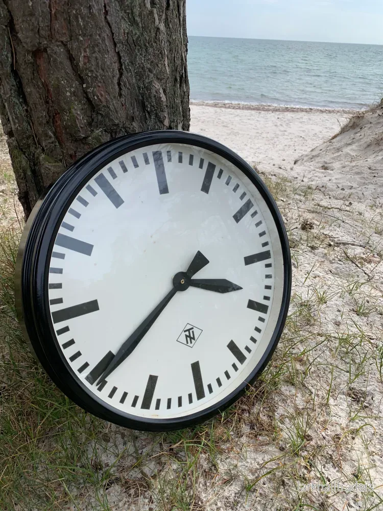 Klocka från ett välkänt sågverk