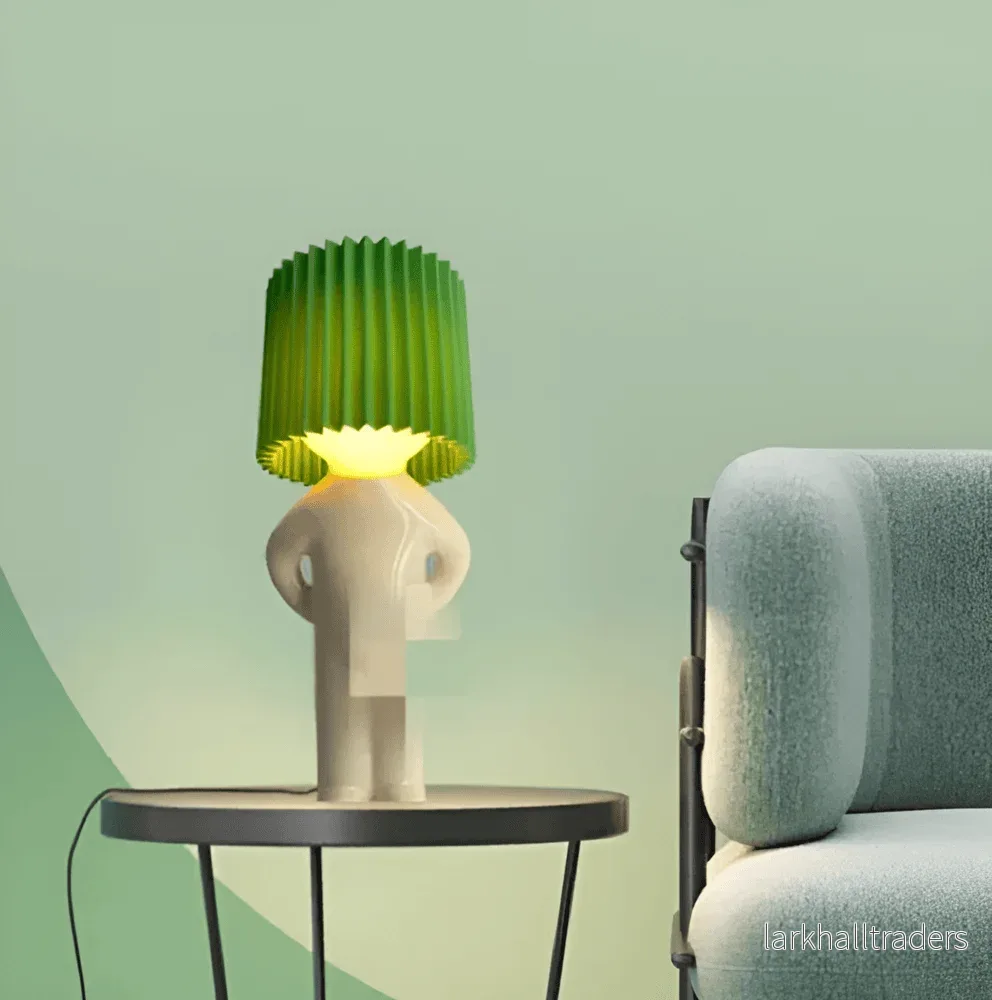 LumoPojke Bordslampa – Kreativ LED-Lampa med Blyg Figurdesign - Bild 3