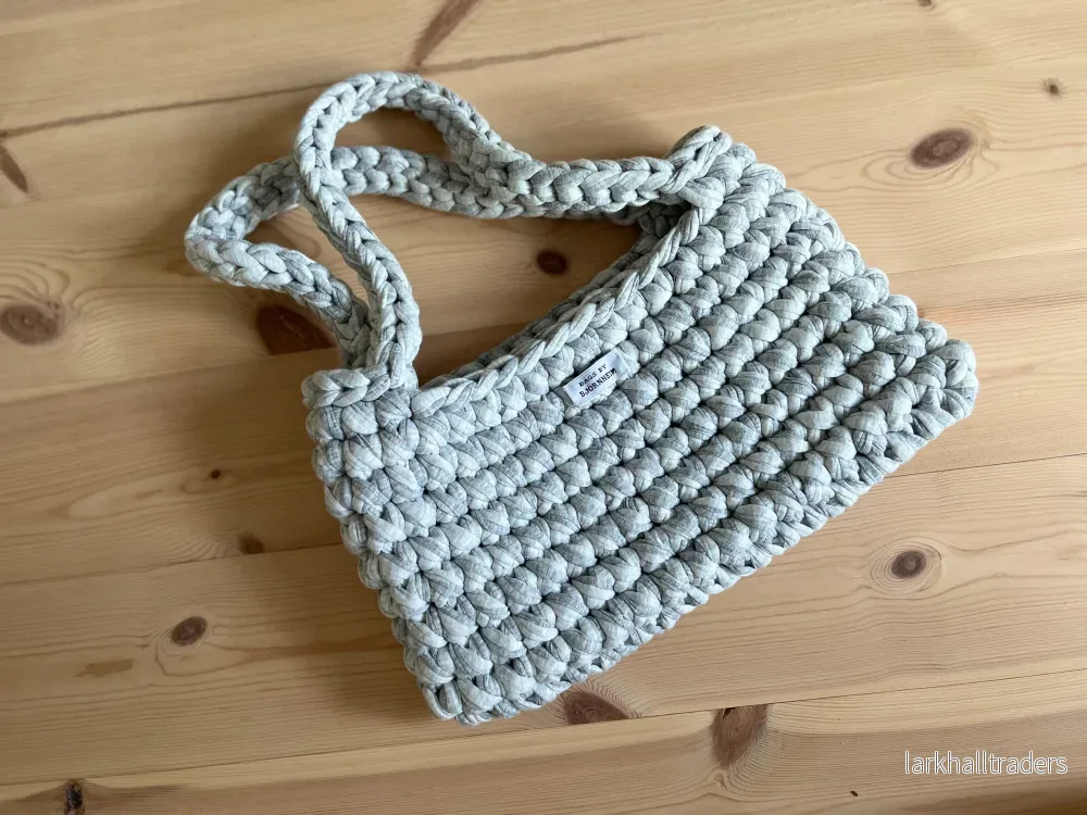 Malin: double grey - Virkad Väska - Bild 3